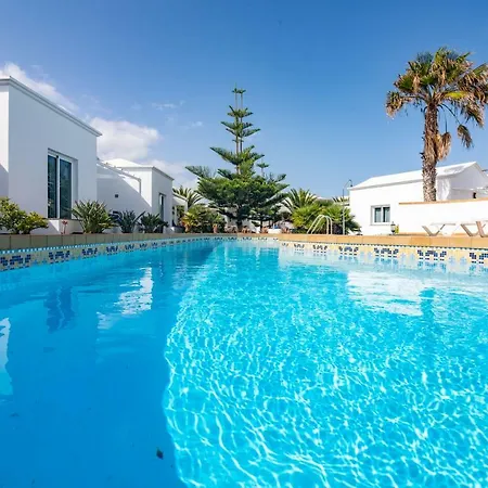 Charco del Palo Bungalows * Charco del Palo